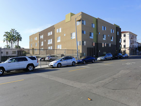 Casa Verde Apartments in Los Angeles, CA - Building Photo - Building Photo