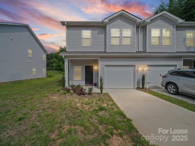 property at 914 S Battleground Ave