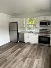 11820-11861 61 St NW in Edmonton, AB - Building Photo - Building Photo