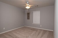 11905 Algonquin Dr photo'