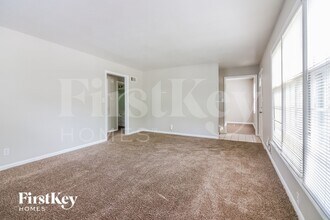 3508 S Leslie Ave in Independence, MO - Building Photo - Building Photo