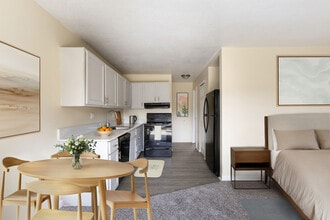 Straight Creek Apartments in Dillon, CO - Foto de edificio - Building Photo