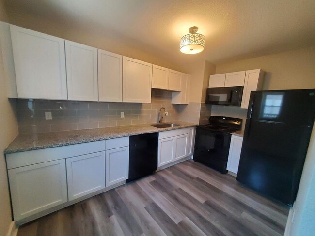 304 S Hydraulic Ave in Wichita, KS - Building Photo - Building Photo