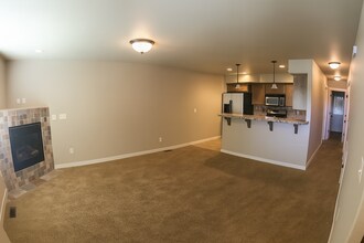 407 NW 25th St in Redmond, OR - Building Photo - Building Photo