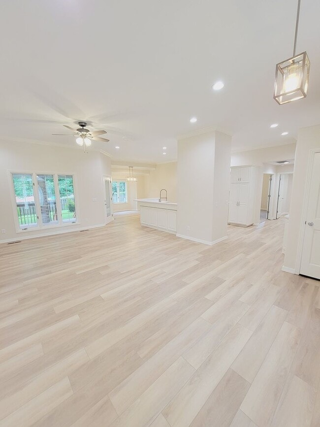 property at 2753 S Marlborough Ave