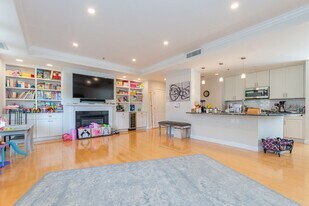 1605 Beacon St in Brookline, MA - Building Photo