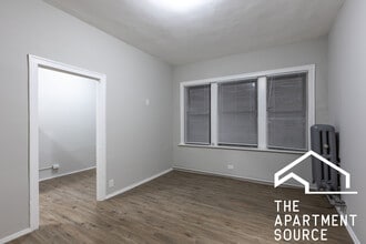5451 S Cornell Ave in Chicago, IL - Building Photo - Building Photo