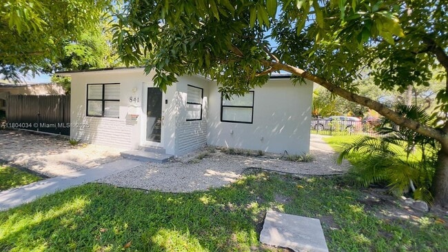 841 S 24th Ave in Hollywood, FL - Building Photo - Building Photo