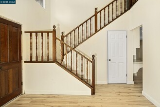 1181 Sunlight Cir in Concord, CA - Building Photo - Building Photo