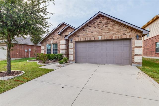 325 Chalkstone Dr in Fort Worth, TX - Building Photo - Building Photo