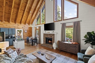 22 Green Mountain Ct in Blue Ridge, GA - Building Photo - Building Photo