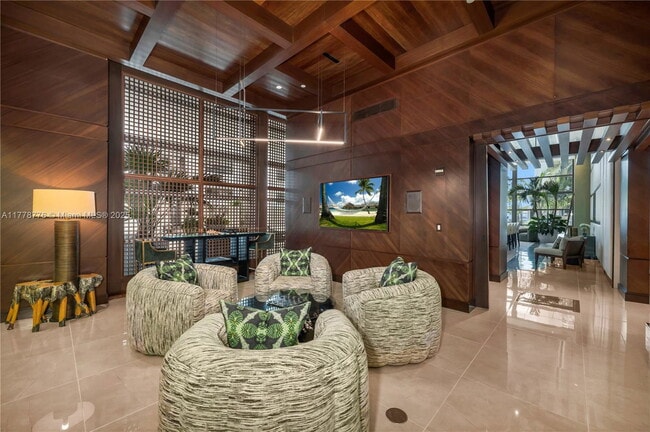 5875 Collins Ave in Miami, FL - Building Photo - Building Photo