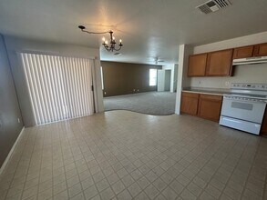 1103 S Maverick Ct in Chandler, AZ - Building Photo - Building Photo