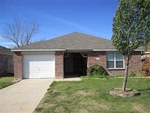 815 Arbol Verde Ct in Dallas, TX - Building Photo - Building Photo