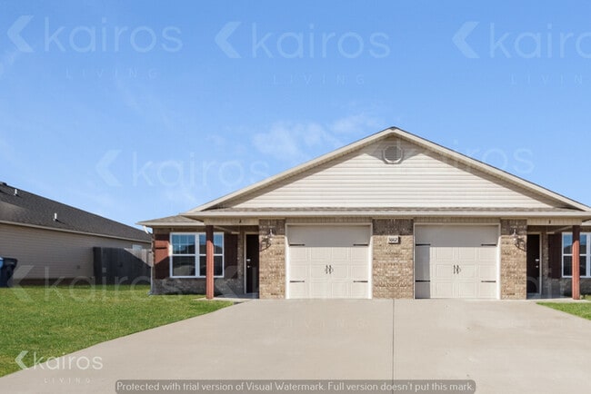 property at 5002 Thomas St