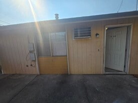 1028-1030 E Providence Ave in Spokane, WA - Building Photo