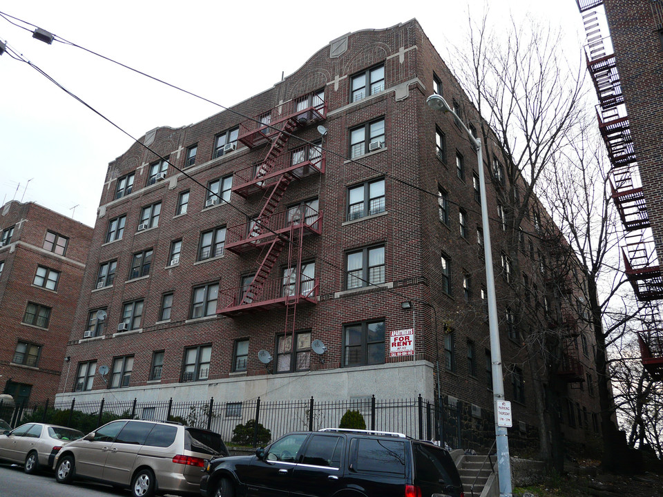 40-50 Locust Hill Ave in Yonkers, NY - Building Photo