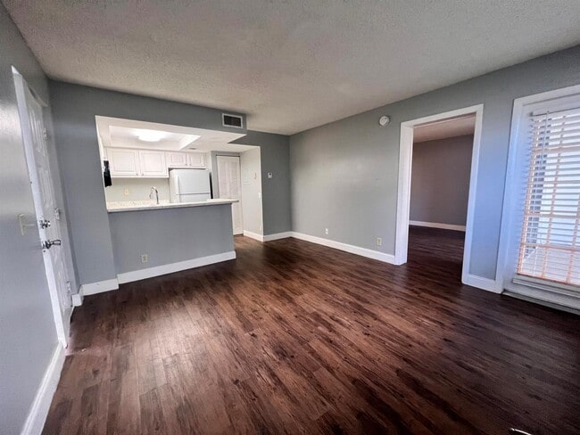 property at 718 Executive Center Dr