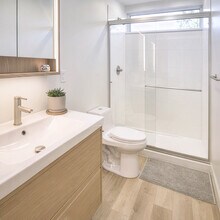 2901 SW Canby Ct, Unit 203 in Portland, OR - Building Photo - Building Photo