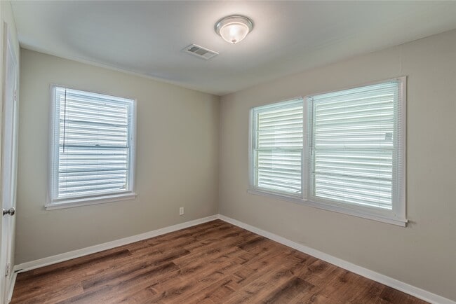 property at 124 N Washington St