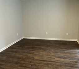 1071 Woodland Dr in Henderson, TN - Building Photo - Building Photo