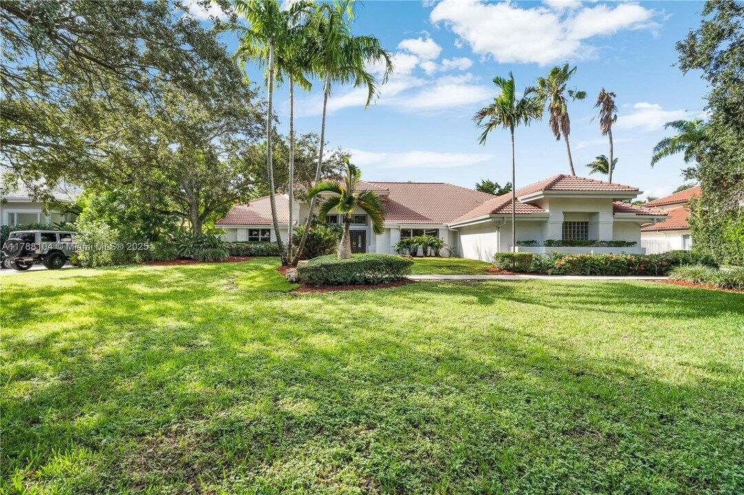 9818 SW 111th Terrace in Miami, FL - Building Photo