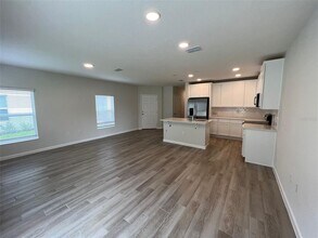 2779 Narcoossee Cmns Wy in St. Cloud, FL - Building Photo - Building Photo
