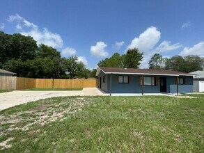 12142 SE 87th Terrace in Belleview, FL - Building Photo - Building Photo