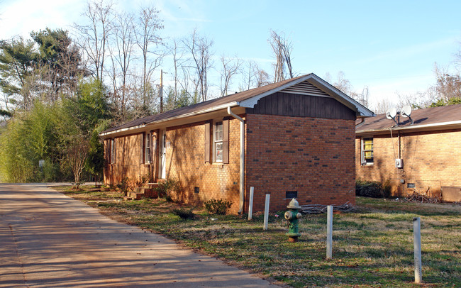 123 Cotton Ln in Easley, SC - Building Photo - Building Photo