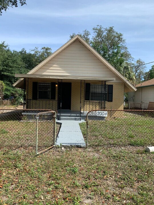2004 E Genesee St in Tampa, FL - Building Photo