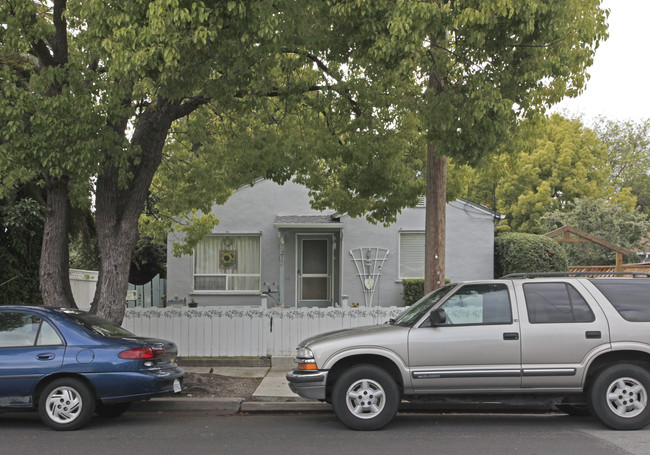 1219-1221 Junipero Ave in Redwood City, CA - Building Photo - Building Photo