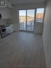 412 Silver Maple Rd in Oakville, ON - Building Photo - Building Photo