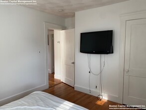 40 Bellvale St, Unit 1 in Malden, MA - Building Photo - Building Photo