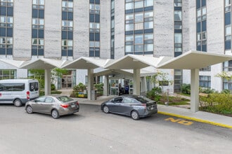 Saint Joseph Villa in Flourtown, PA - Foto de edificio - Building Photo