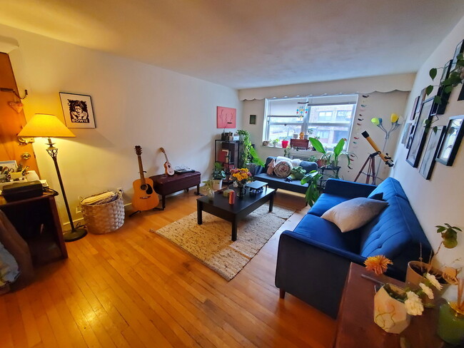 property at 15 Commonwealth Ct