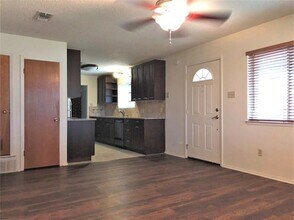 202 Tennie Dr in Lewisville, TX - Building Photo - Building Photo