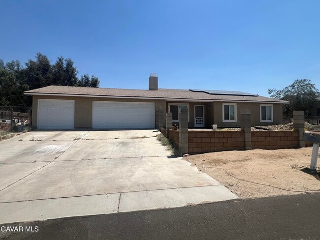39708 174th St E in Palmdale, CA - Foto de edificio - Building Photo