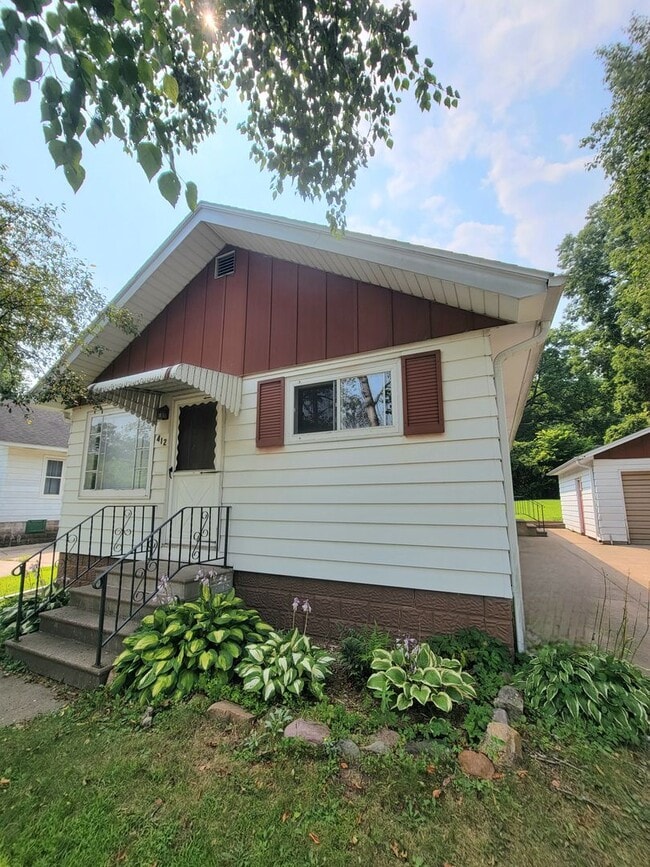 property at 412 Starr Ave