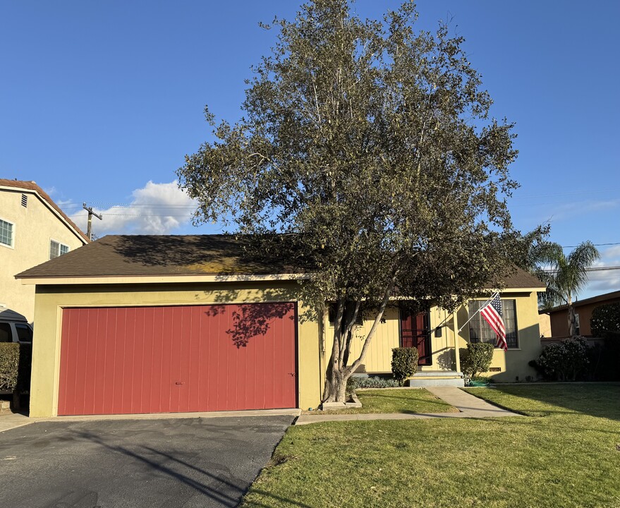 20034 Anza Ave, Unit 2B in Torrance, CA - Building Photo