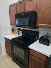 2239 Victoria Dr in Davenport, FL - Building Photo - Building Photo