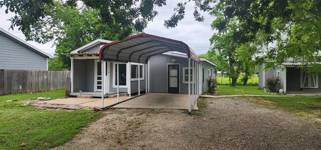 property at 5701 County Rd 288