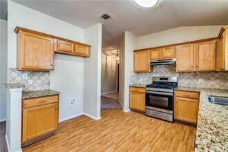 1307 Dillon Lake Bend in Leander, TX - Building Photo - Building Photo