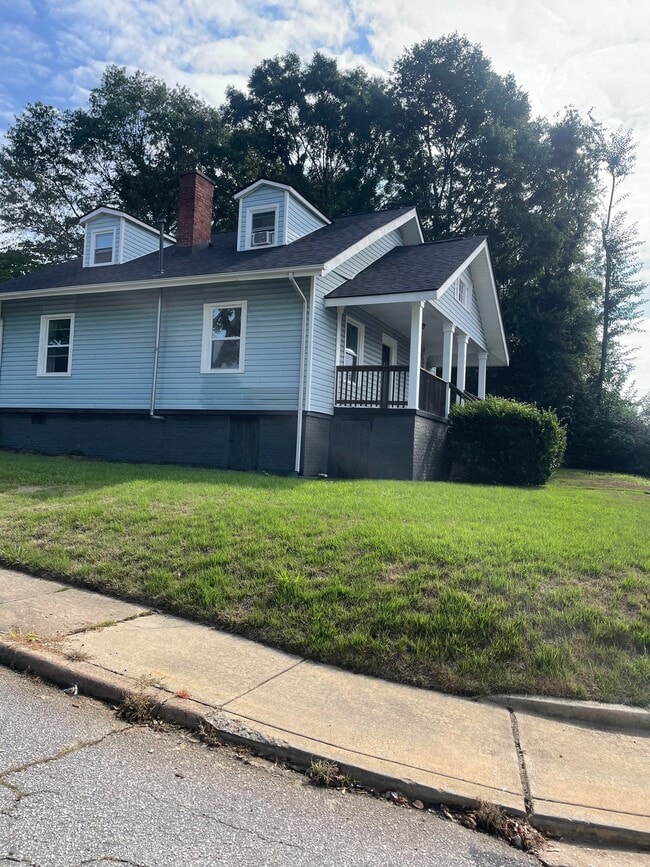 534 Wofford St