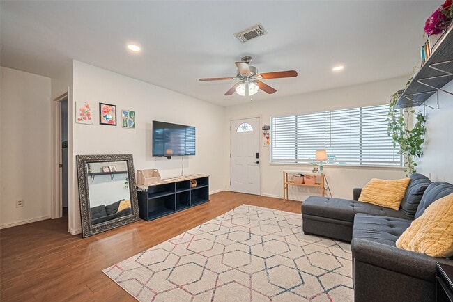 property at 4304 Sherwood Ln