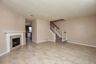2810 Grants Lake Blvd in Sugar Land, TX - Building Photo - Building Photo