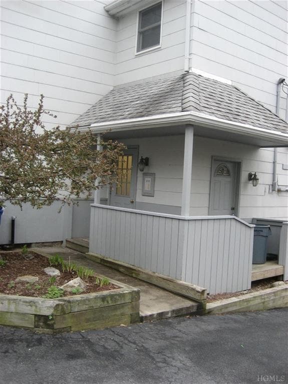 property at 1217 E Main St