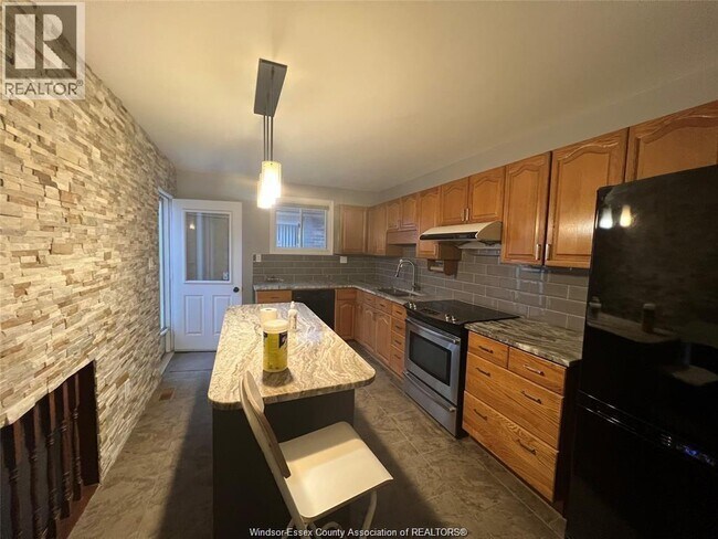 3116 Fazio Dr in Windsor, ON - Building Photo - Building Photo