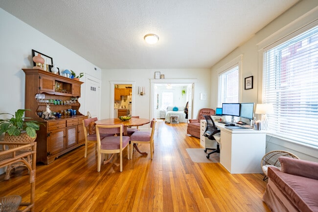 3509 Wyandotte St, Unit 3N in Kansas City, MO - Building Photo - Building Photo
