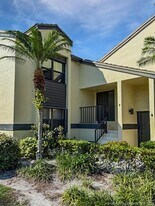 3961 SW Greenwood Way in Palm City, FL - Building Photo