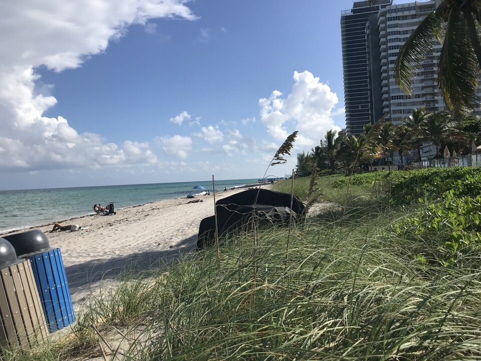 1913 S Ocean Dr in Hallandale Beach, FL - Building Photo